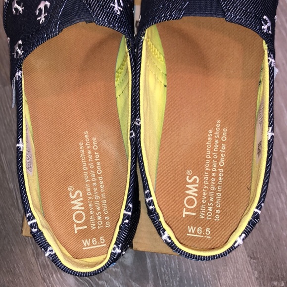 Toms - Picture 4 of 6